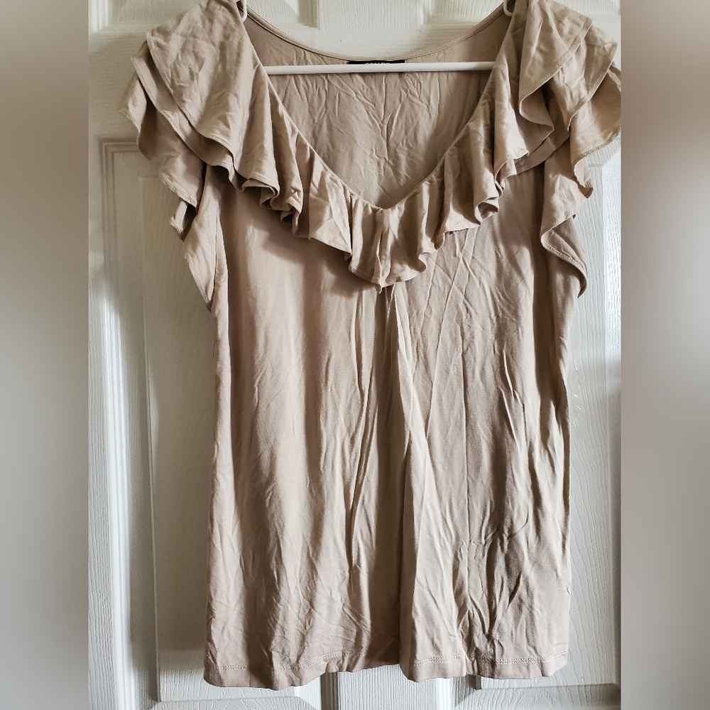 Ruffle sleeves top